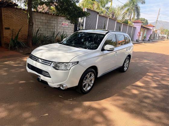 MITSUBISHI OUTLANDER 2.0 16V GASOLINA 4P AUTOMÁTICO MITSUBISHI OUTLANDER 2.0 16V GASOLINA 4P AUTOMÁTICO